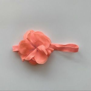 5/$5 Flower baby headband 🌸